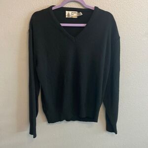 London Fog- classic fit black women’s sweater- Size large